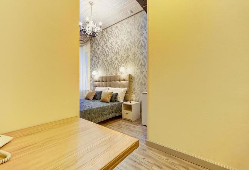 בית מלון כפרי Guest Rooms At Chaykovskogo 22