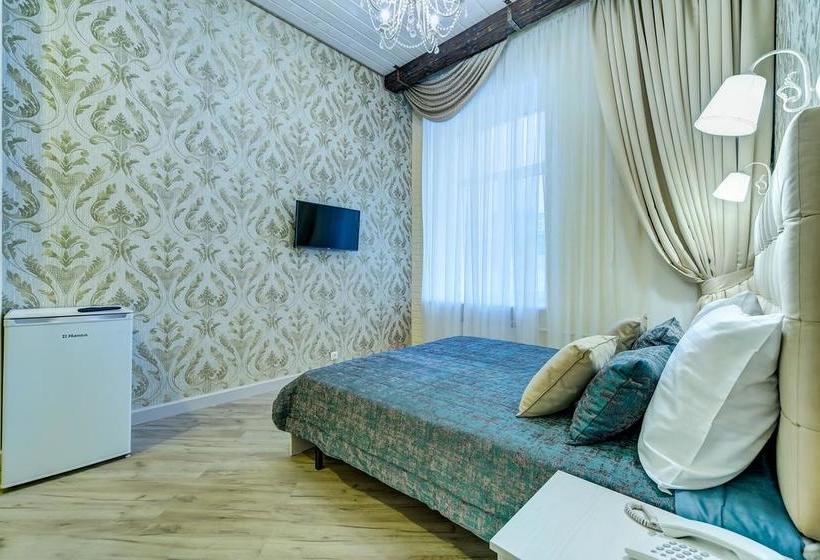 בית מלון כפרי Guest Rooms At Chaykovskogo 22