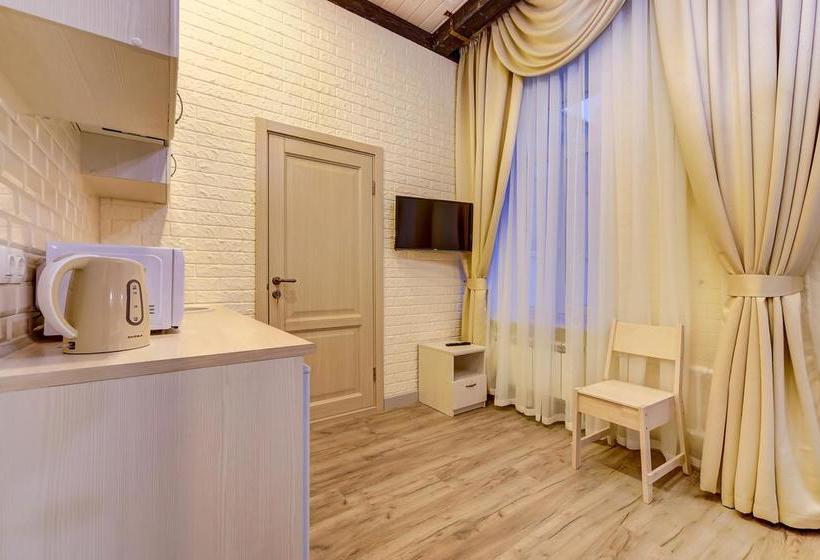 בית מלון כפרי Guest Rooms At Chaykovskogo 22