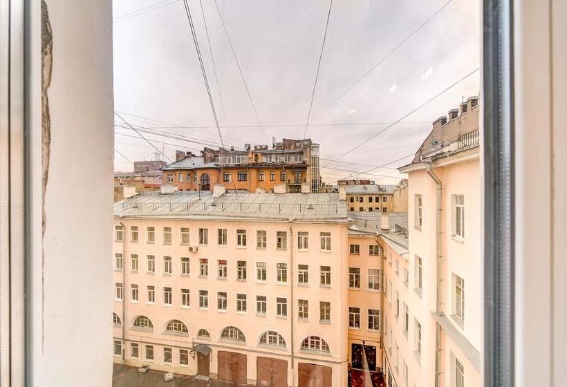 בית מלון כפרי Guest Rooms At Chaykovskogo 22