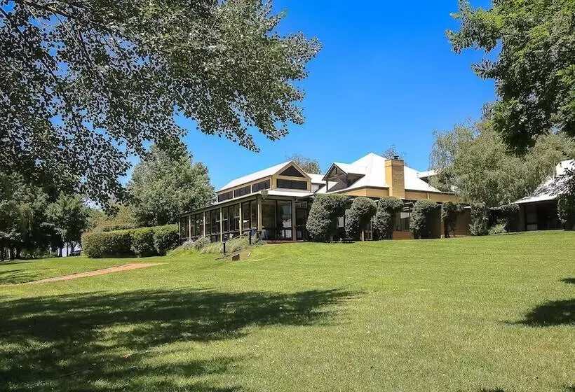 ホテル Briars Country Lodge