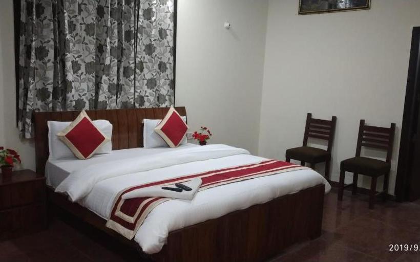 בית מלון כפרי Kundan Plaza Jasola