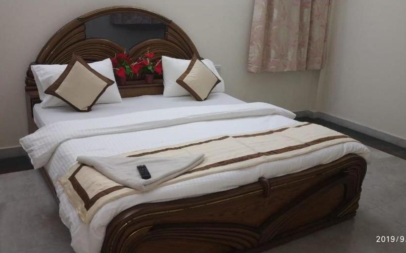 בית מלון כפרי Kundan Plaza Jasola