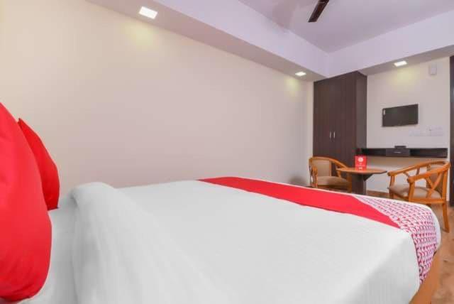 בית מלון כפרי Kundan Plaza Jasola