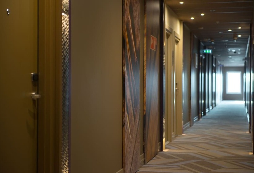 בית מלון כפרי Mercure Saransk Center