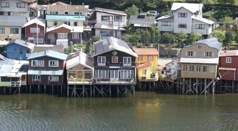 ホテル Palafito Hostel Chiloé