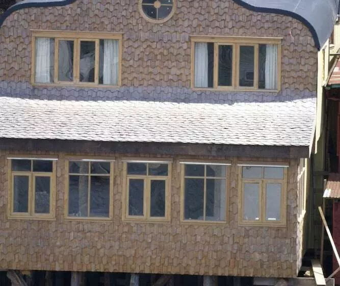 ホテル Palafito Hostel Chiloé