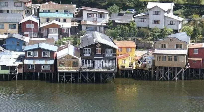 ホテル Palafito Hostel Chiloé
