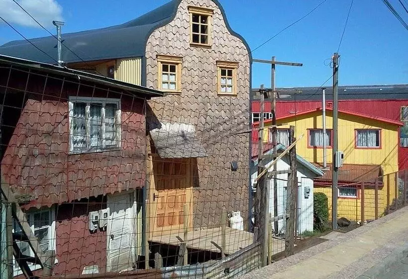 ホテル Palafito Hostel Chiloé