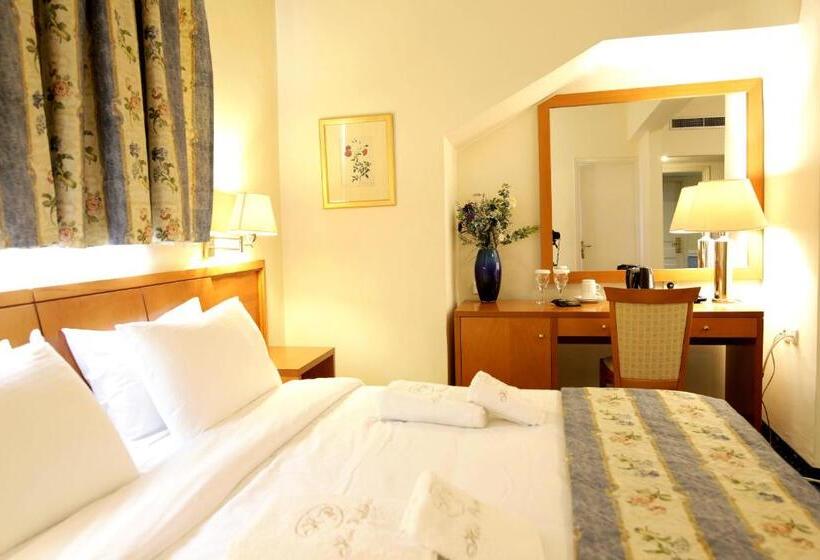 בית מלון כפרי Philippos Livadeia