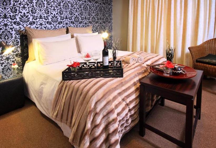 호텔 Thatchwood Country Lodge