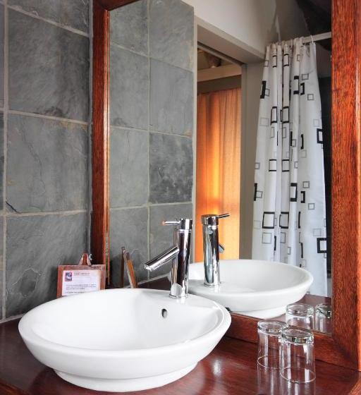 호텔 Thatchwood Country Lodge