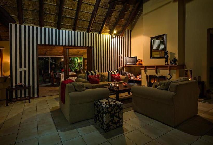 호텔 Thatchwood Country Lodge