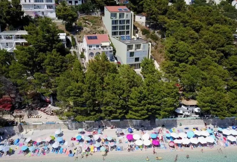 Hotelli Villa Junona