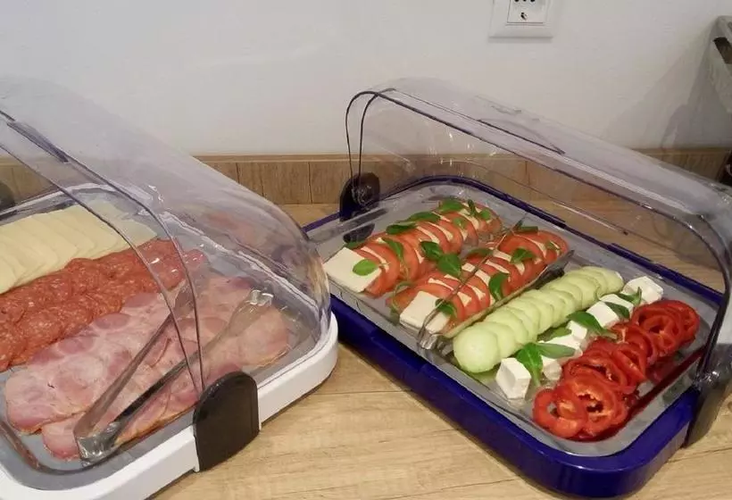 Hotelli Villa Junona