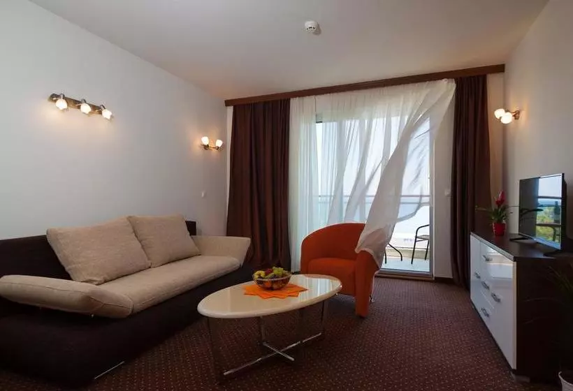 Hotelli Villa Junona