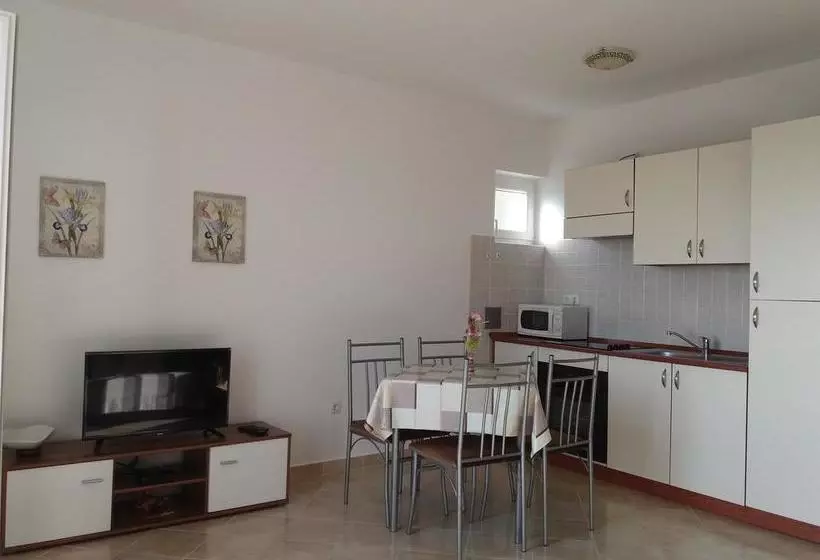 ペンション Guest House Lucija