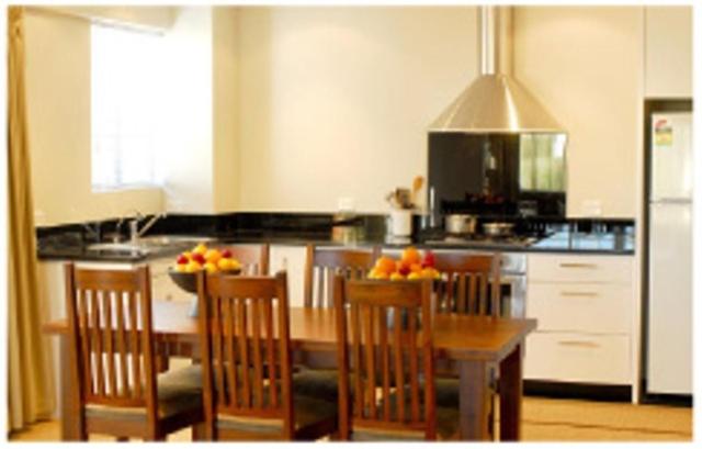 Hotel 404 On Trafalgar