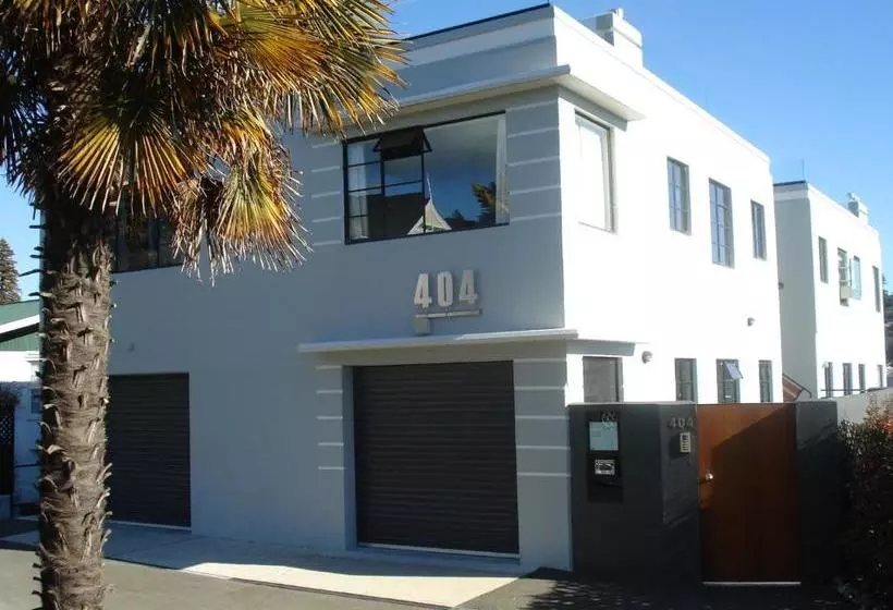 Hotelli 404 On Trafalgar