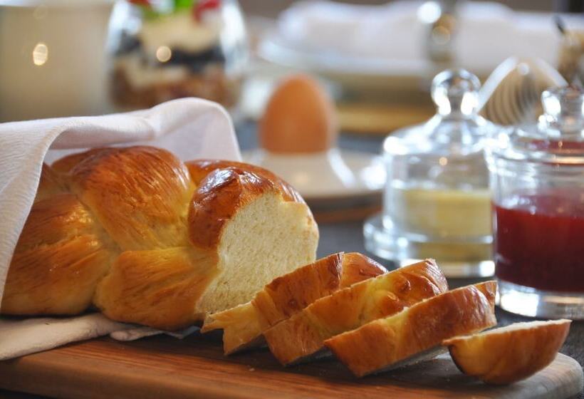 בית מלון כפרי Alphabed B&b