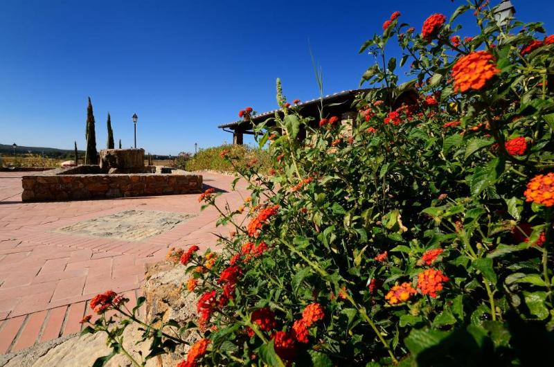 هتل Antico Borgo Casalappi