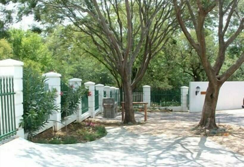 Отель Chislehurst Guest House