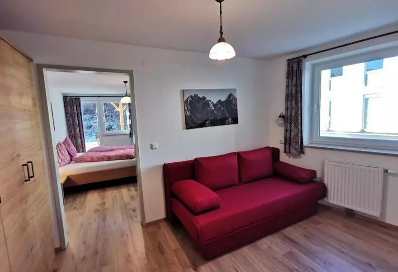 هتل Pension Haus In Der Sonne