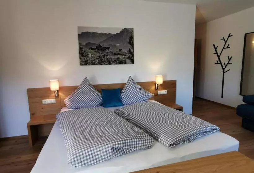 هتل Pension Haus In Der Sonne