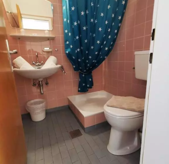 هتل Pension Haus In Der Sonne