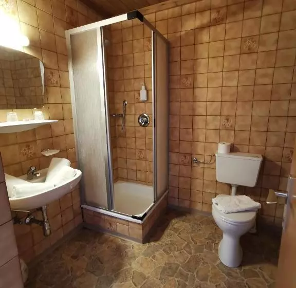 هتل Pension Haus In Der Sonne