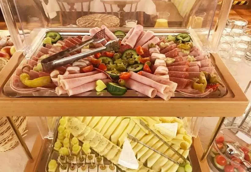 هتل Pension Haus In Der Sonne