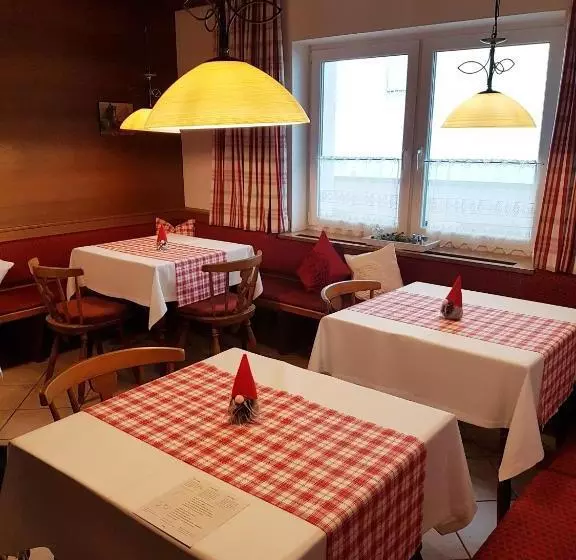 هتل Pension Haus In Der Sonne