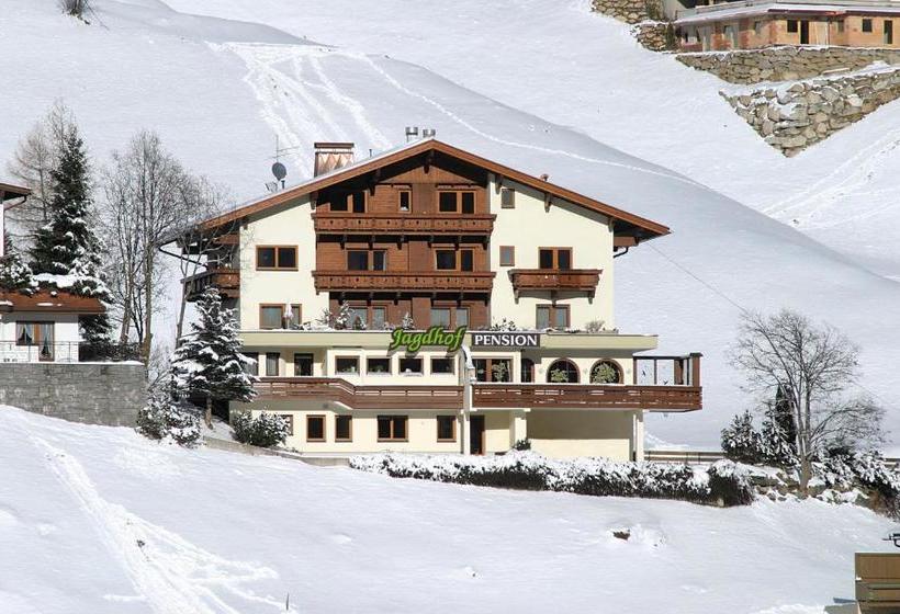 ホテル Jagdhof Pure Mountain Appartements