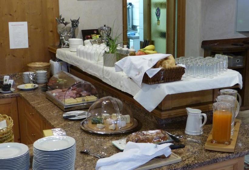 ホテル Jagdhof Pure Mountain Appartements