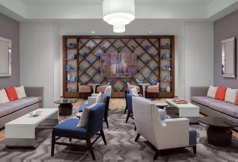 هتل Hampton Inn Chicago Mccormick Place