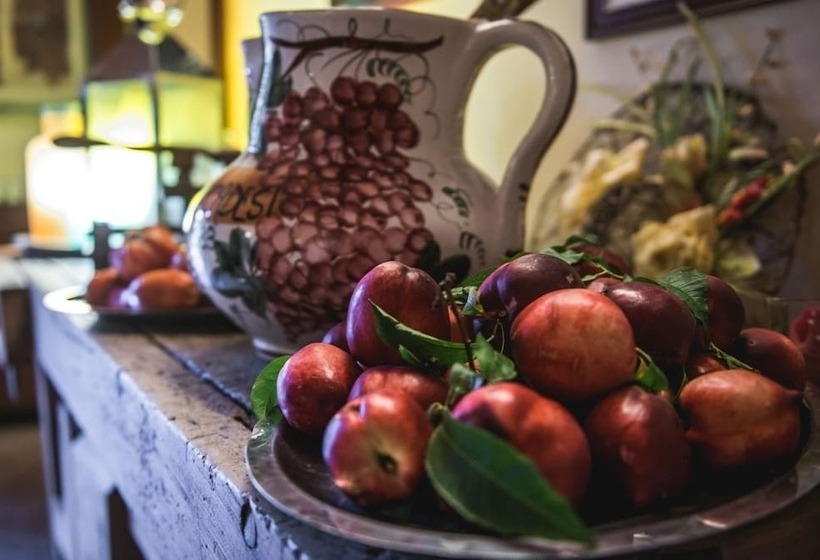 Hotel Le Vecchie Cantine