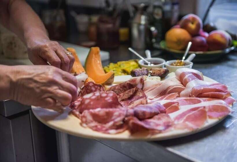 Hotel Le Vecchie Cantine