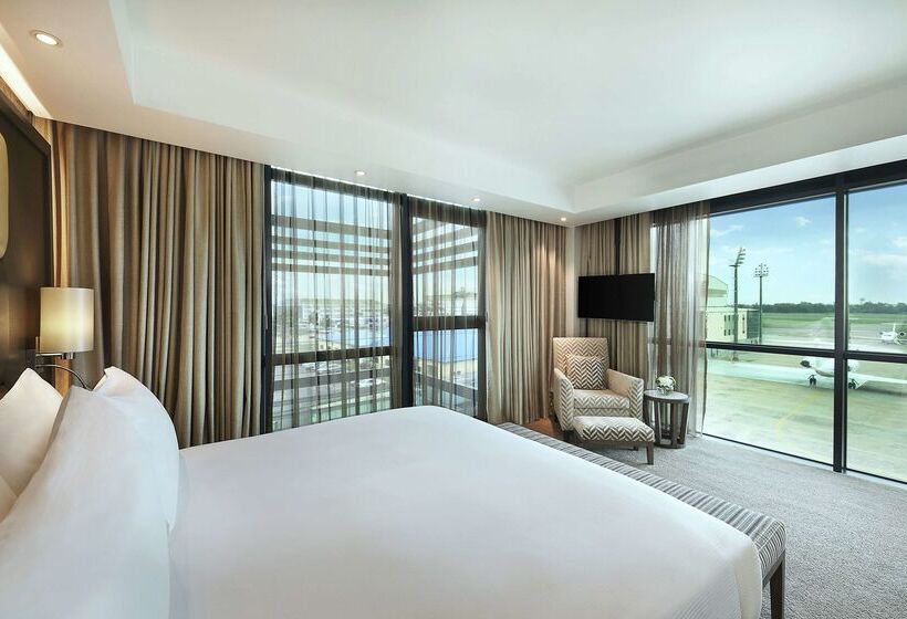 Legend Hotel Lagos Airport, Curio Collection By Hilton