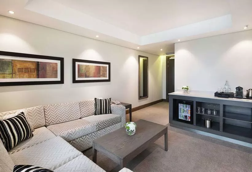 Legend Hotel Lagos Airport, Curio Collection By Hilton