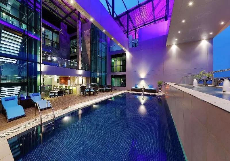 Legend Hotel Lagos Airport, Curio Collection By Hilton