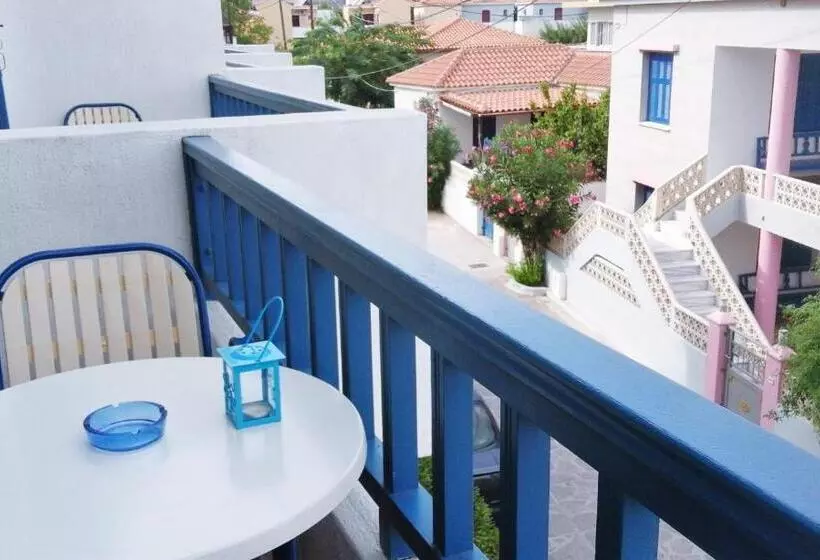 Hotelli Ostria Eressos Rooms