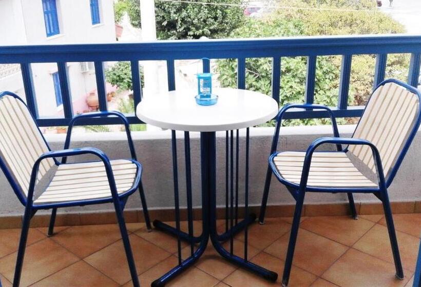 בית מלון כפרי Ostria Eressos Rooms