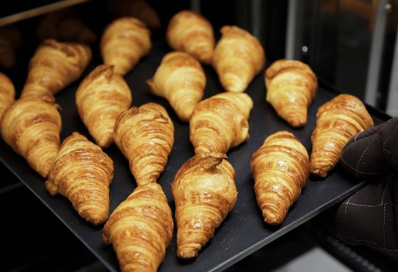 The Singulari Hotel & Skyspa At Universal Studios Japan