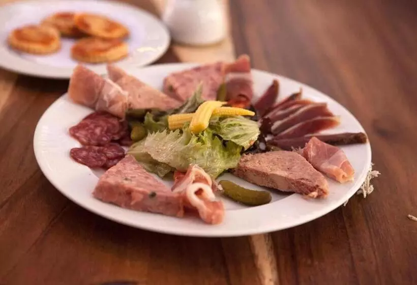 La Provence Restaurant & Hotel Boutique
