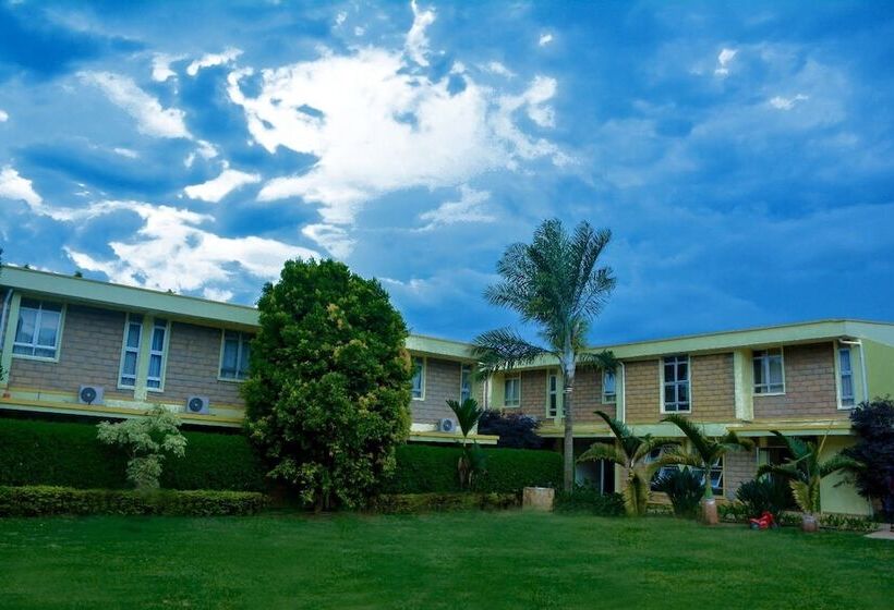 هتل Esella Country