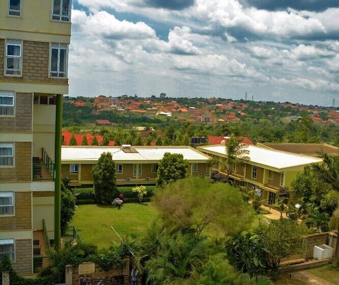 هتل Esella Country