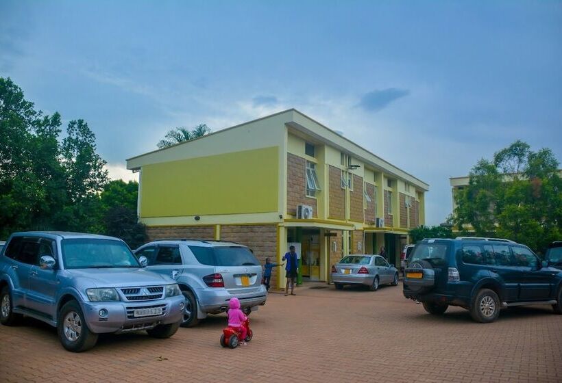 هتل Esella Country