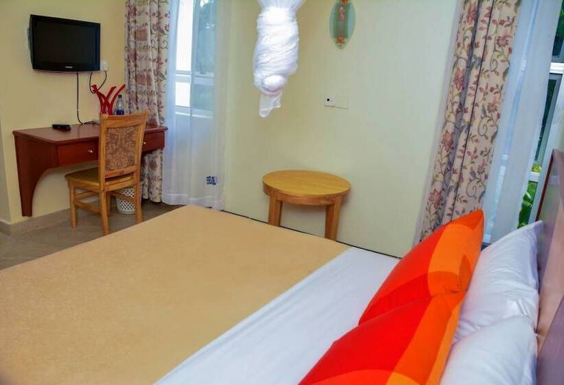 هتل Esella Country