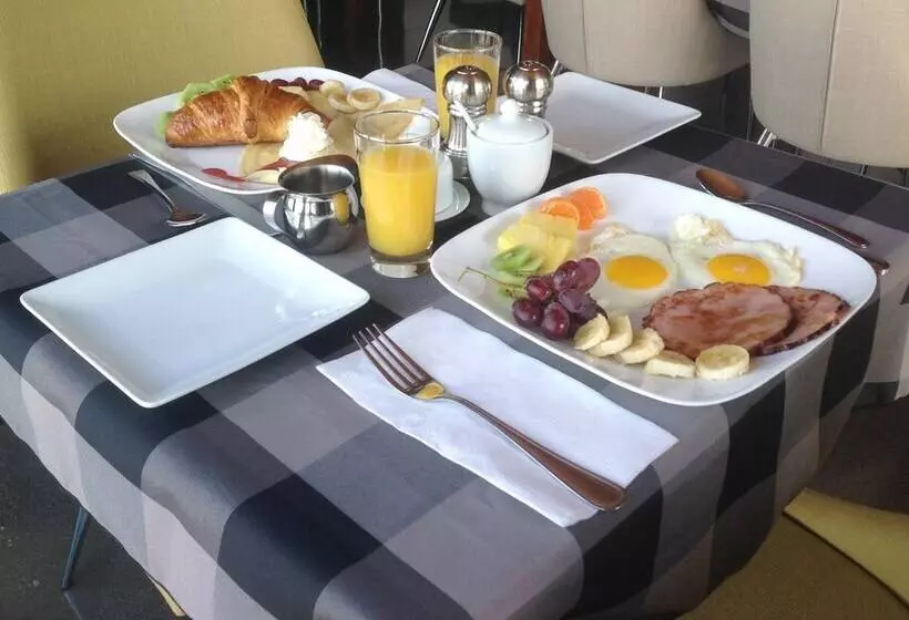 Hotelli Gite Du Haut Des Arbres