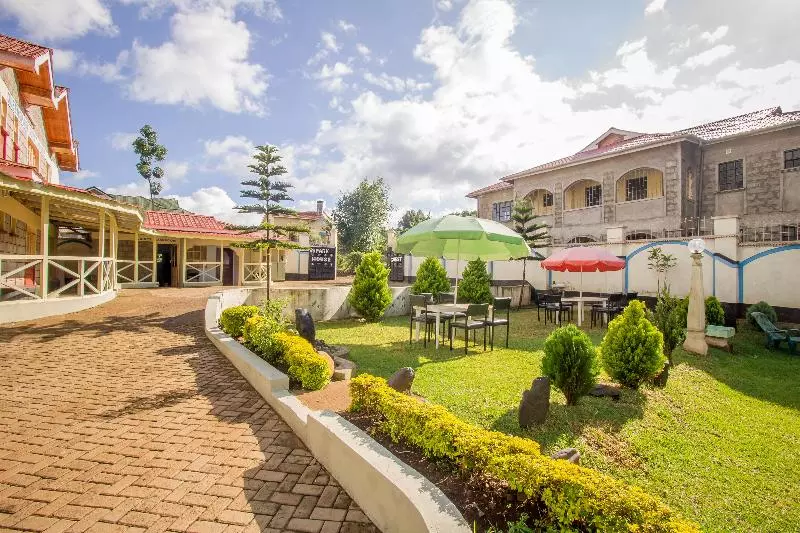 هتل Queens Park Guest House
